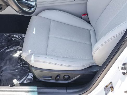 Used 2024 Genesis G70 2.5T RWD image 20