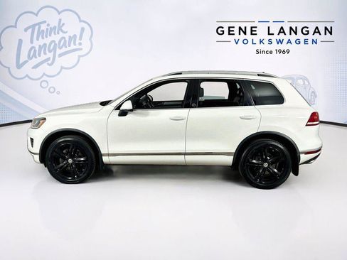 Used 2017 Volkswagen Touareg Wolfsburg Edition AWD/4WD image 8