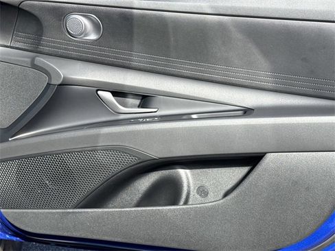 New 2026 Hyundai Elantra SE image 14