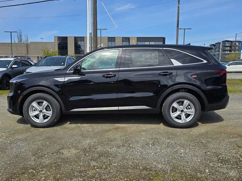 New 2026 Kia Sorento LX FWD image 2