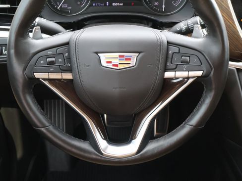 Used 2024 Cadillac XT6 Sport w/ Platinum Package image 14