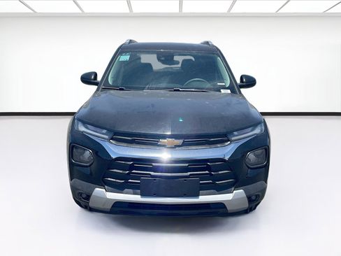 Used 2023 Chevrolet TrailBlazer LT FWD image 2