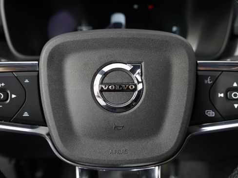 Used 2023 Volvo C40 P8 Recharge Ultimate AWD/4WD image 35