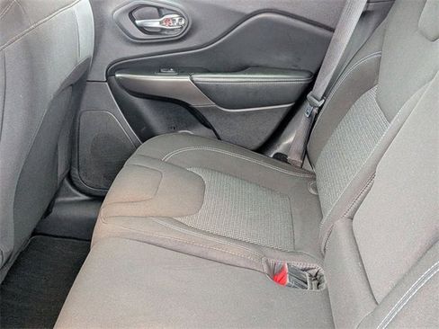 Certified 2021 Jeep Cherokee Latitude image 24