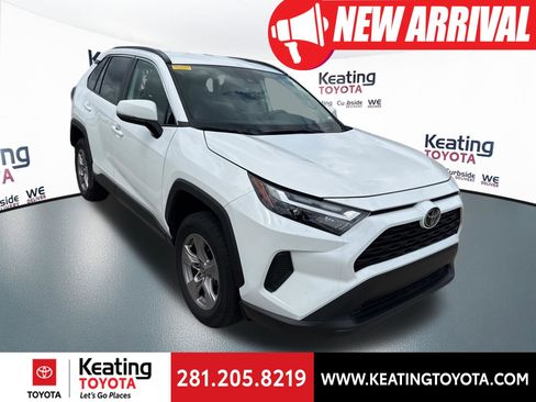 Used 2025 Toyota RAV4 XLE image 1