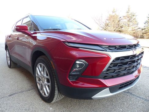 Used 2023 Chevrolet Blazer LT w/ Sound & Technology Package FWD image 11