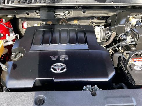 Used 2011 Toyota RAV4 Limited w/ Limited Extra Value Pkg FWD image 29