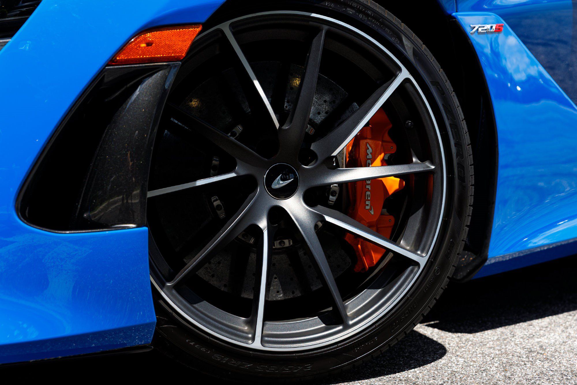 Used 2019 McLaren 720S Luxury RWD image 23