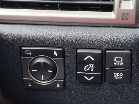 Used 2023 Lexus GX 460 Luxury w/ Accessory Package AWD/4WD image 14