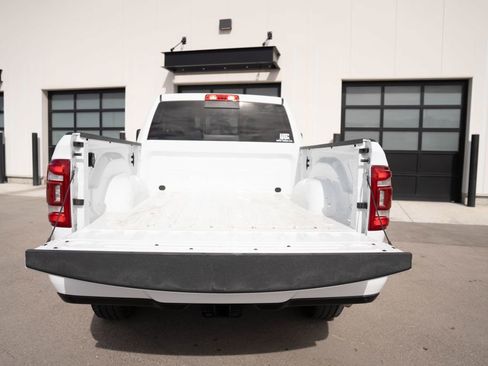 Used 2024 RAM 2500 Laramie AWD/4WD image 10