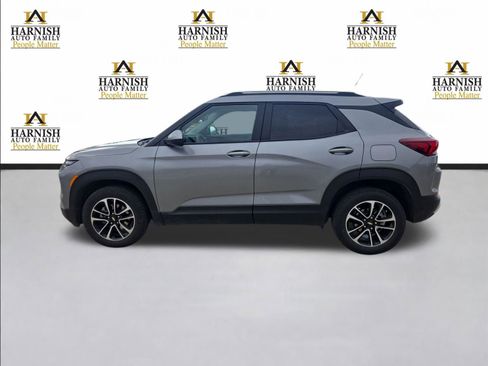 Certified 2025 Chevrolet TrailBlazer LT image 2