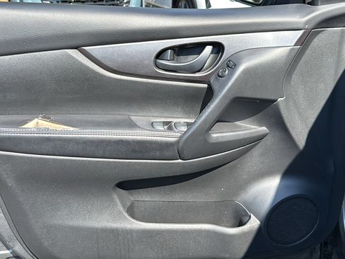 Used 2019 Nissan Rogue Sport S w/ Appearance Package AWD/4WD image 6