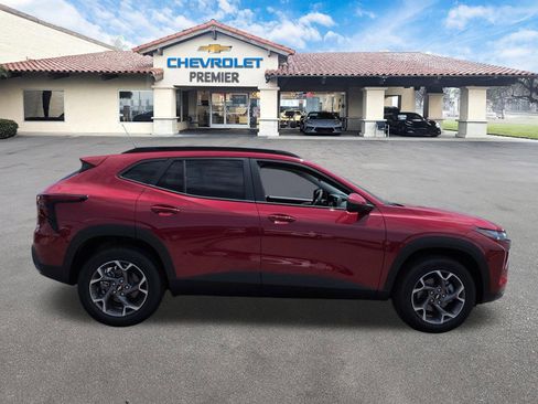 New 2026 Chevrolet Trax LT w/ Driver Confidence Package FWD image 9