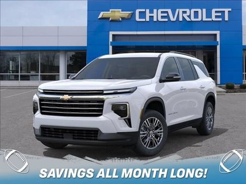 New 2027 Chevrolet Traverse LT w/ Driver Confidence Package FWD image 6