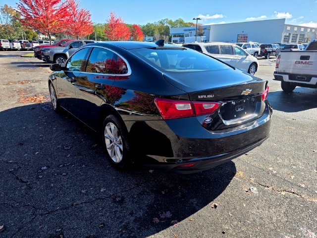 Used 2025 Chevrolet Malibu LT FWD image 2