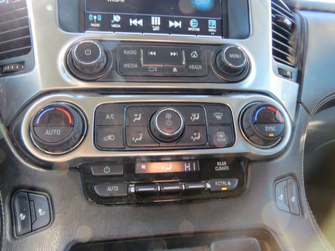 Used 2019 Chevrolet Tahoe LT image 27