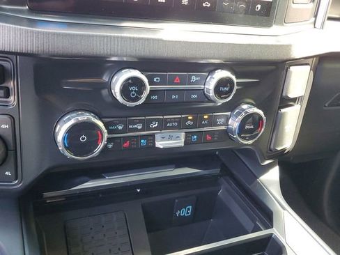 Used 2026 Ford F250 Platinum AWD/4WD image 23