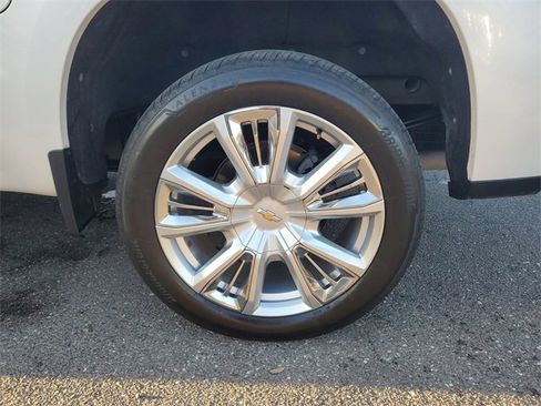 Used 2022 Chevrolet Silverado 1500 High Country w/ High Country Premium Package image 24