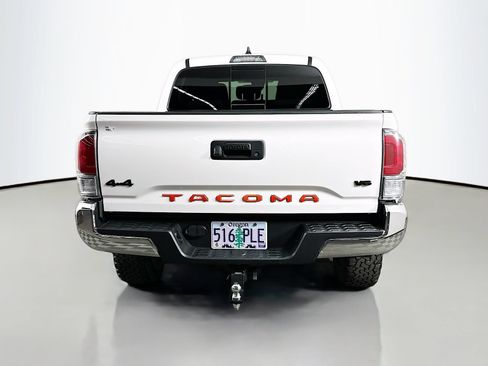 Used 2023 Toyota Tacoma TRD Off-Road w/ Black Out Package (TMS) AWD/4WD image 6