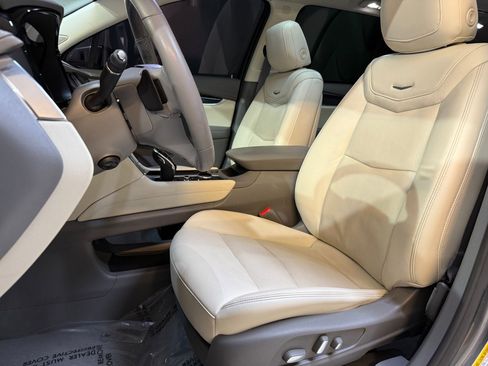 Used 2021 Cadillac XT6 Premium Luxury image 5