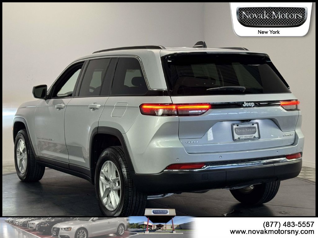 Used 2024 Jeep Grand Cherokee Laredo X AWD/4WD image 6