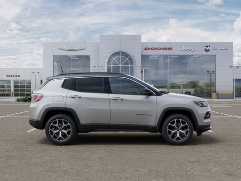 New 2026 Jeep Compass Limited AWD/4WD image 21