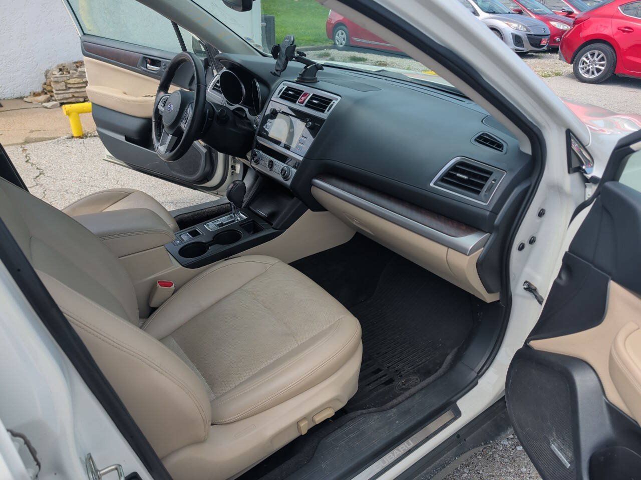 Used 2015 Subaru Outback 2.5i Limited AWD/4WD image 14