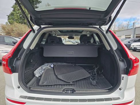 Certified 2023 Volvo XC60 T8 Core image 16