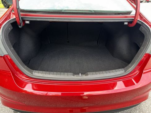 Used 2017 Hyundai Elantra Limited FWD image 27