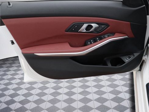 Used 2025 BMW 330i 330i w/ Premium Package image 7