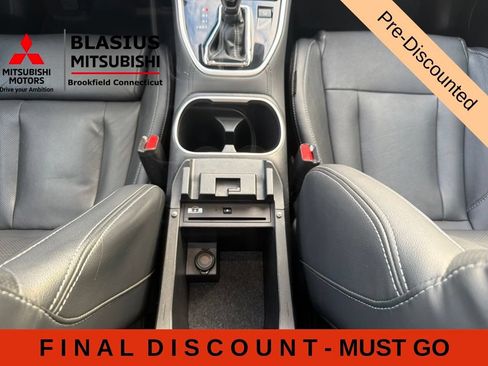 Used 2023 Subaru Outback Touring XT AWD/4WD image 41