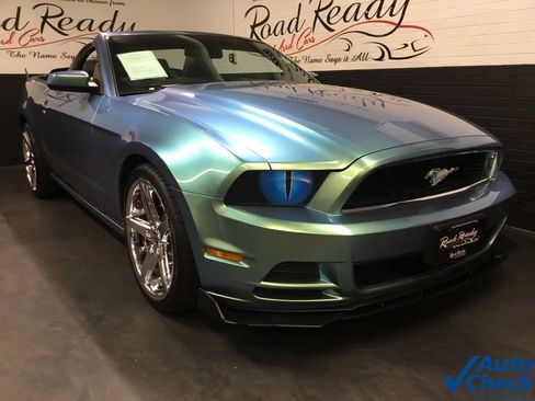 Used 2014 Ford Mustang Premium w/ Comfort Package RWD image 3
