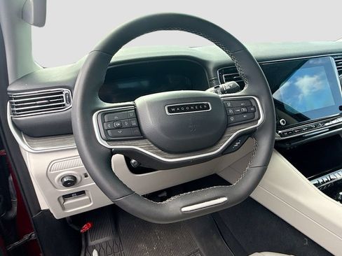 Used 2023 Jeep Wagoneer Series III w/ Preferred Equipment Group AWD/4WD image 14