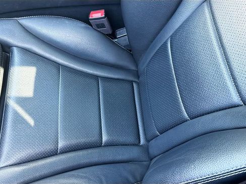 Used 2019 Mercedes-Benz GLC 300 4MATIC image 19