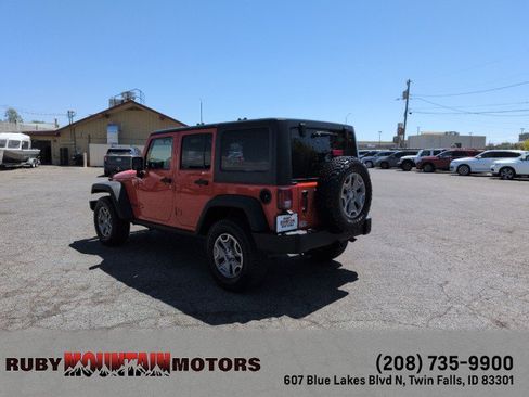 Used 2015 Jeep Wrangler Unlimited Rubicon w/ Dual Top Group AWD/4WD image 5
