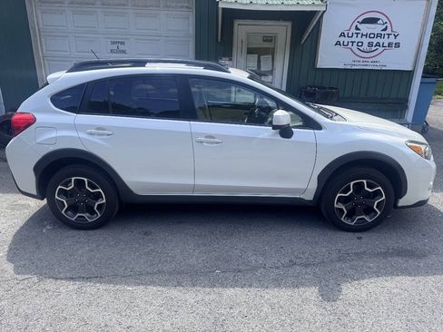 Used 2014 Subaru Crosstrek 2.0i Limited AWD/4WD image 6