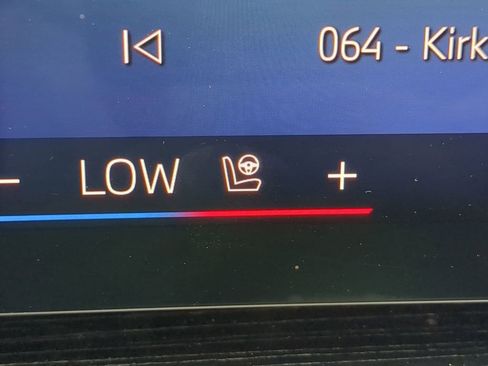 Certified 2026 BMW 740i xDrive image 25