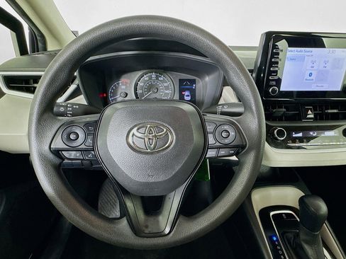 Used 2020 Toyota Corolla L image 11