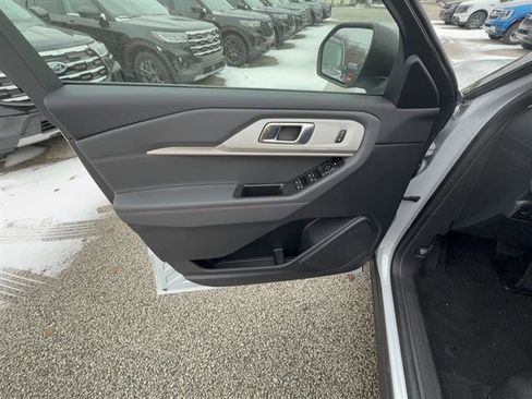 New 2026 Ford Explorer Active image 11