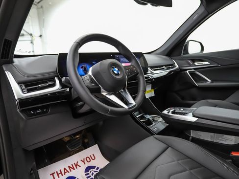 Used 2025 BMW X1 xDrive28i w/ Convenience Package image 10