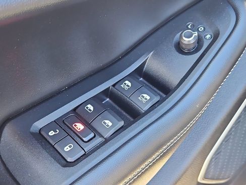 Used 2023 Jeep Grand Cherokee 4WD 4xe image 31