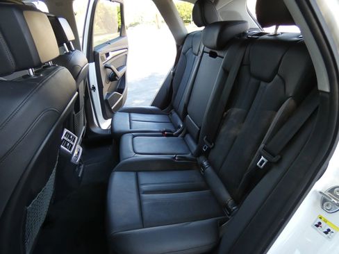 Used 2019 Audi Q5 2.0T Premium Plus w/ Premium Plus Package image 45