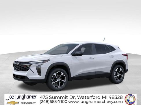 New 2026 Chevrolet Trax RS image 2