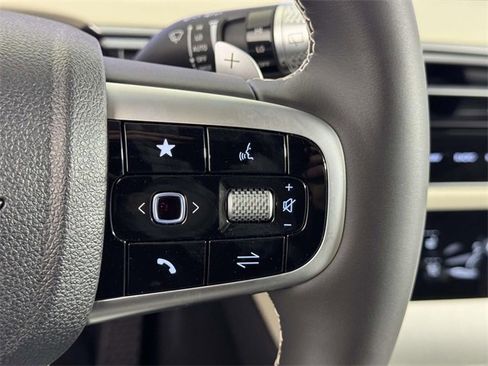 New 2026 Genesis GV70 2.5T Advanced image 23