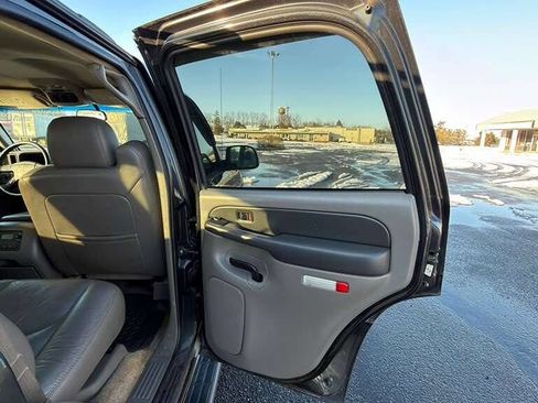 Used 2003 Chevrolet Tahoe LS image 23