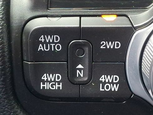 Used 2022 RAM 1500 Laramie AWD/4WD image 26