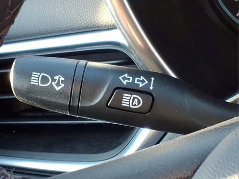 Used 2024 Chevrolet Equinox LT FWD image 27