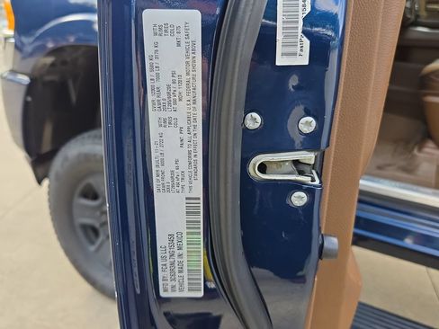 Used 2022 RAM 3500 Limited AWD/4WD image 32