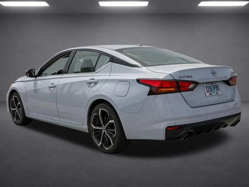 Used 2023 Nissan Altima 2.5 SR FWD image 6