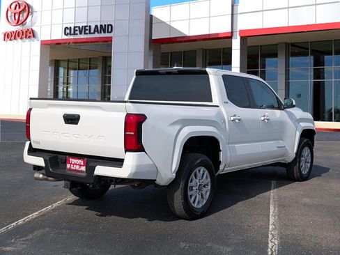 Used 2024 Toyota Tacoma SR5 RWD image 7